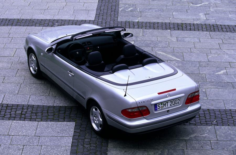  Mercedes-Benz CLK-Class Cabriolet 1996 года  (фото 3 из 12)